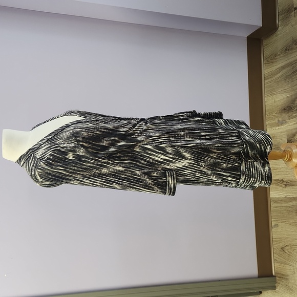 BCBG wrap dress - Picture 5 of 12